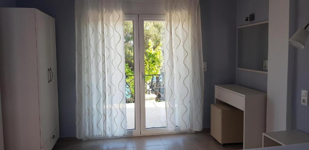 Diogenis Parga Studios Bagian luar foto